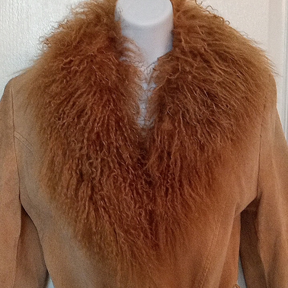 🎁 FREE GIFT INCLUDED 🎁 NWOT Llama Fur Collar Suede Fall/Spring Jacket w/ Belt. - Picture 4 of 15